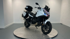 Honda NT1100 Manual (22 Model Year)